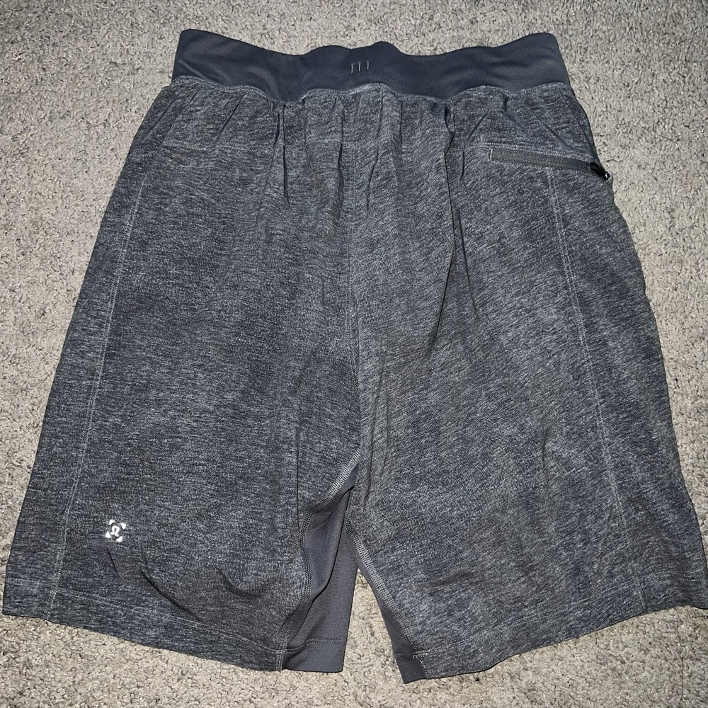Lululemon T.H.E. Mens Small Heathered Charcoal Grey Training Shorts Gym Workout